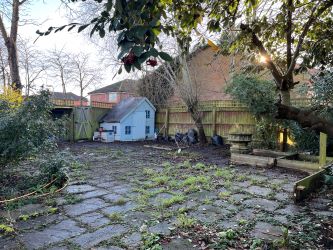 99 Watling Street West, Towcester, Northamptonshire, NN12 6AG