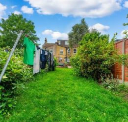 4 Rothesay Road, London, SE25 6NY