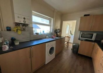 8 Priory Road, Spalding, Lincolnshire, PE11 2XA