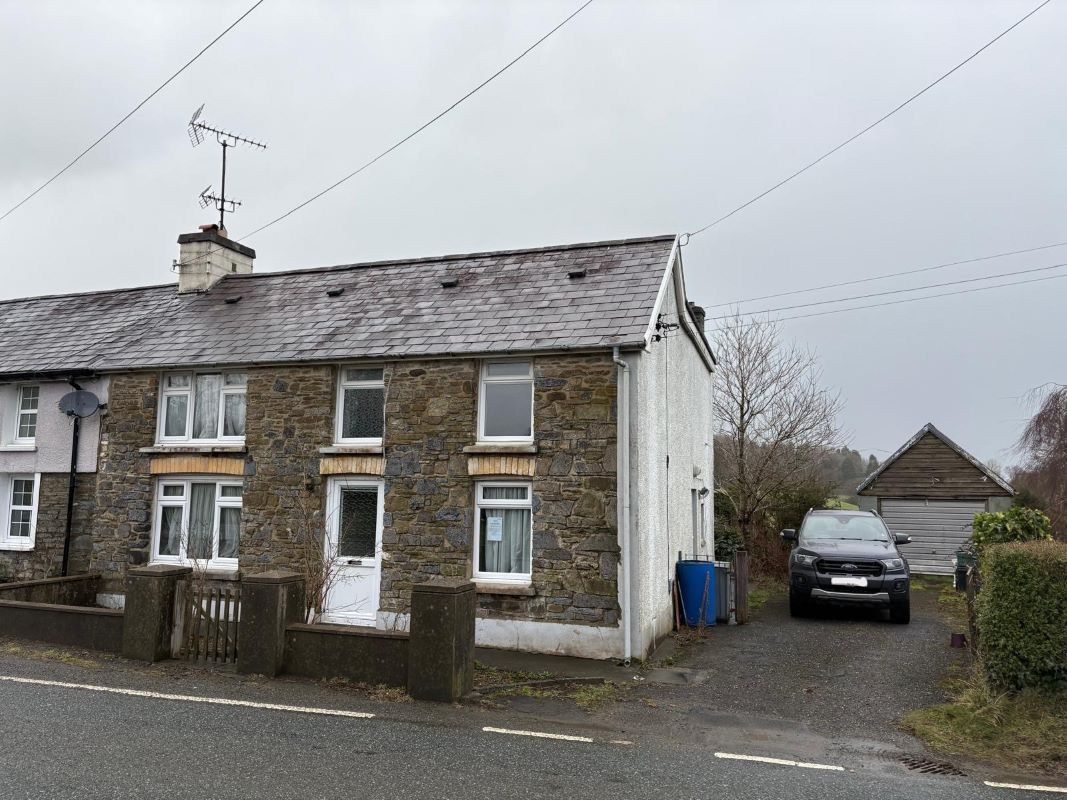 Property for Auction in Wales - Llwynglas Llanllwni, Llanybydder, Dyfed, SA40 9SQ