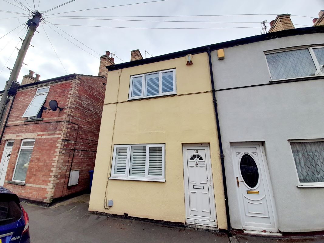 Property for Auction in Lincolnshire - 13 Woods Terrace, Gainsborough, Lincolnshire, DN21 2RP