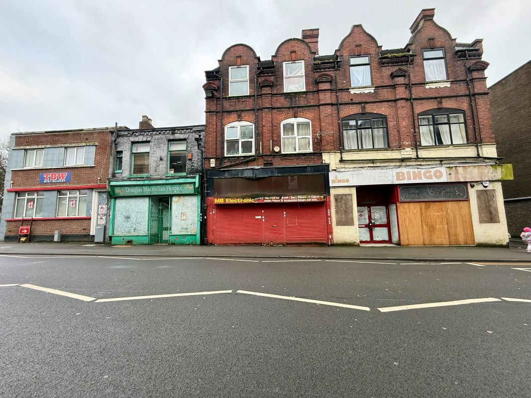 Property for Auction in Cheshire, Staffordshire & Shropshire - 184A High Street, Stoke-On-Trent, Staffordshire, ST6 5TT