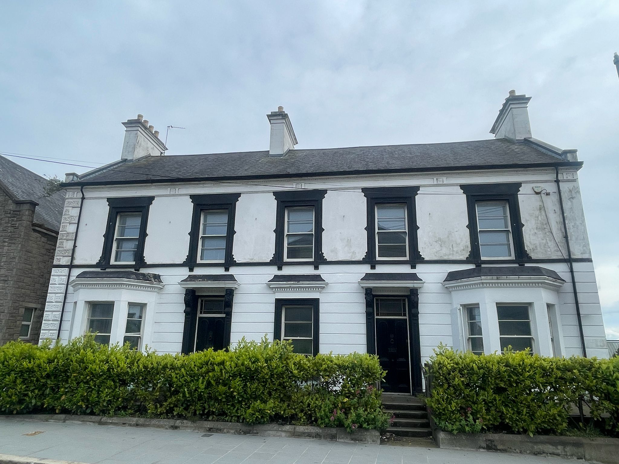 Image 2 of 8