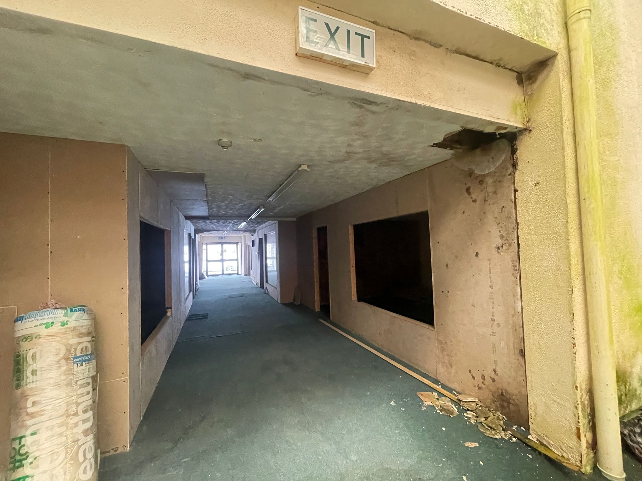 Image 4 of 9
