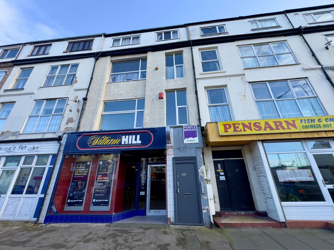 Property for Auction in Wales - Flat 2 46 Marine Road, Pensarn, Clwyd, LL22 7PR