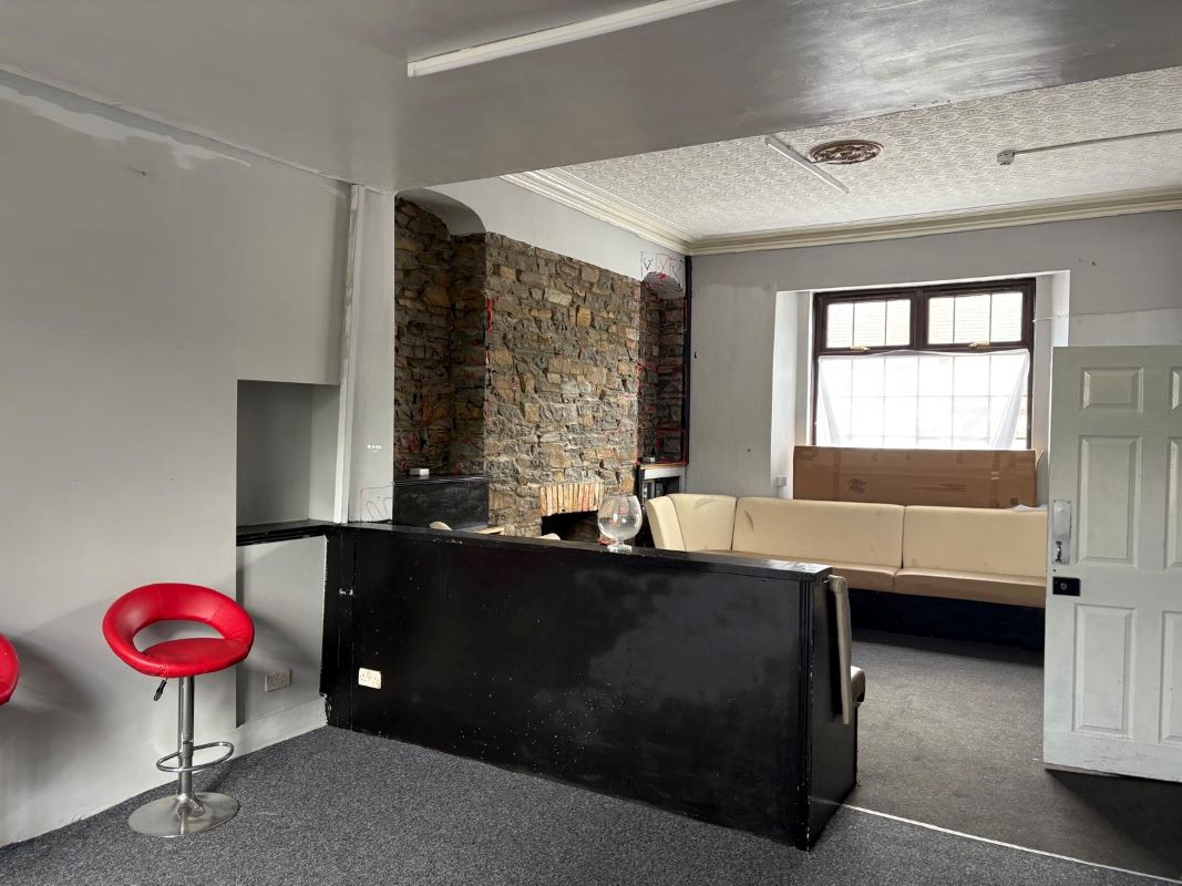 The Treorchy Hotel 165 Bute Street, Treorchy, Rhondda Cynon Taff, CF42 6DA