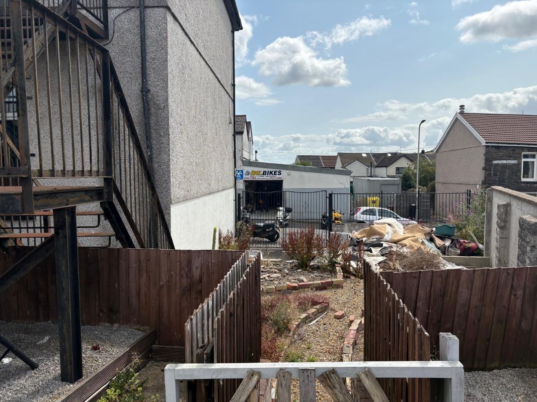 The Treorchy Hotel 165 Bute Street, Treorchy, Rhondda Cynon Taff, CF42 6DA