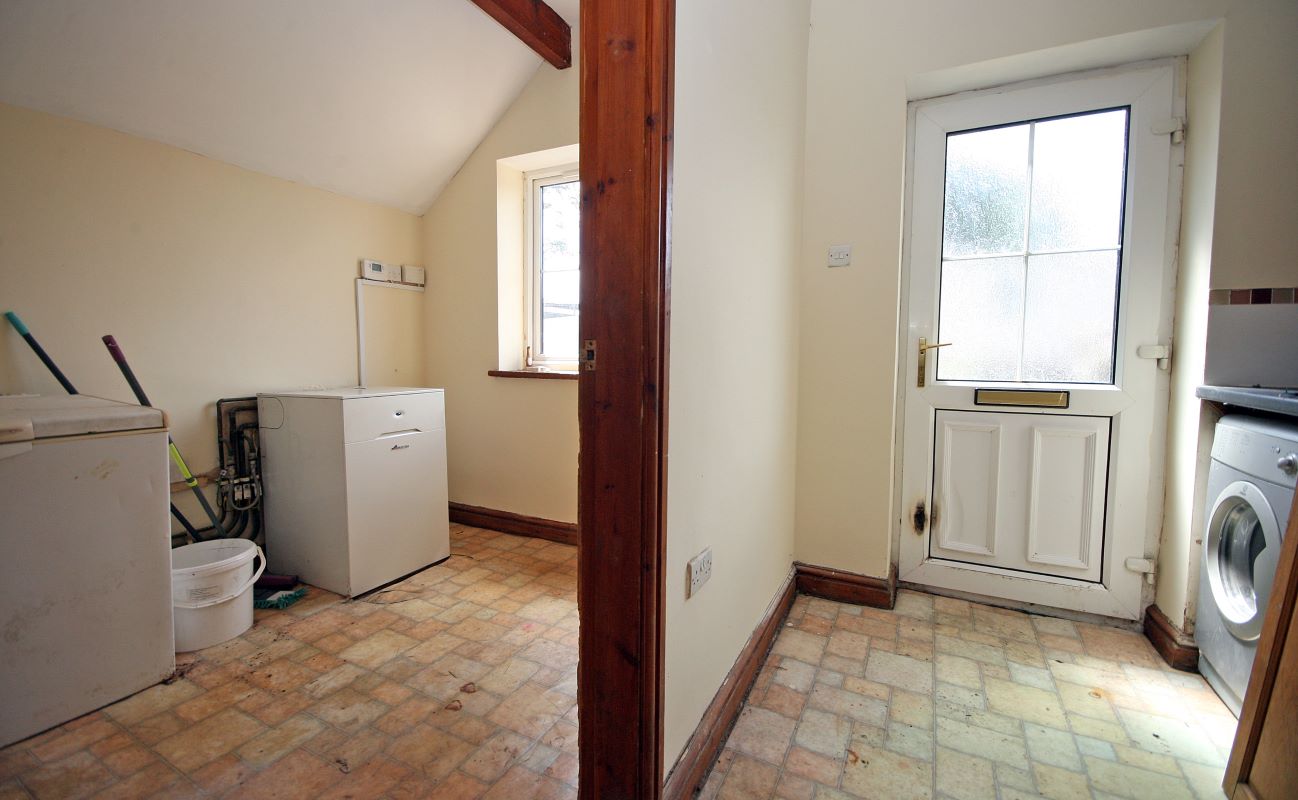 Llyn Y Coed Llantrisant, Holyhead, Gwynedd, LL65 4TN