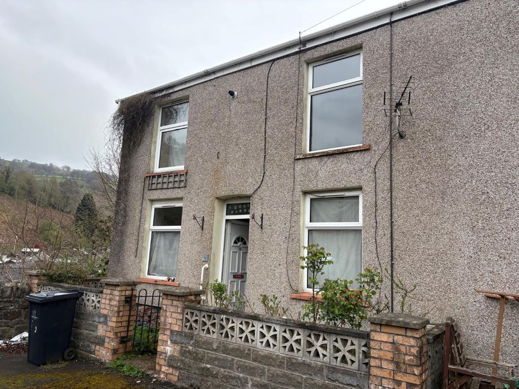 Property for Auction in Wales - 15 Woodside Terrace Llanhilleth, Abertillery, Blaenau Gwent, NP13 2RE