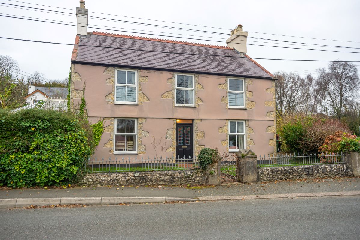 Property for Auction in Wales - Isfryn Talwrn, Llangefni, Gwynedd, LL77 7TD