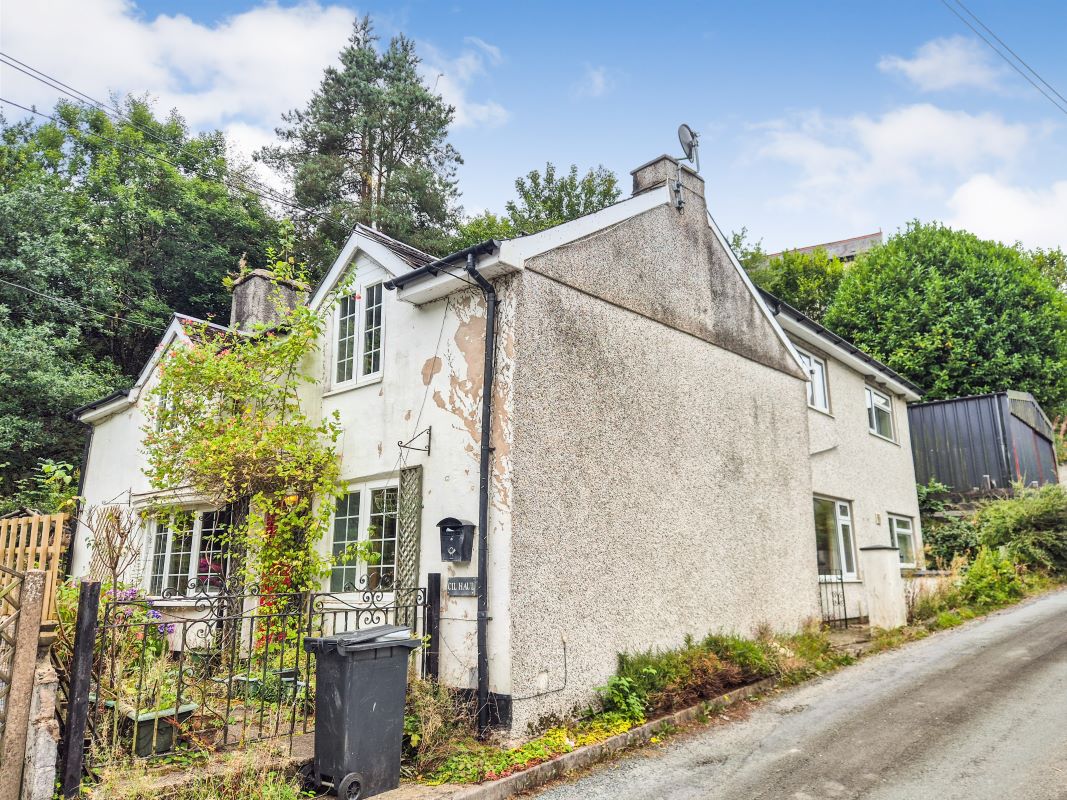 Property for Auction in Wales - Cil Haul Talywern, Machynlleth, Powys, SY20 8NY