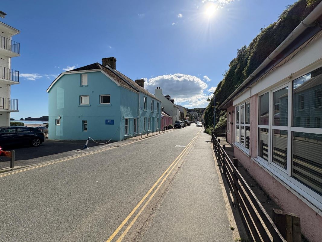 Smugglers Cottage The Strand, Saundersfoot, Pembrokeshire, SA69 9ET