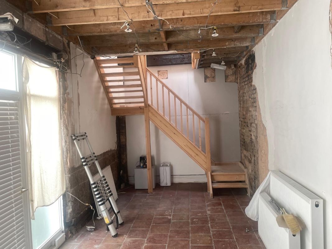 1 Mount Stuart Arcade, Cardiff, CF10 5ES