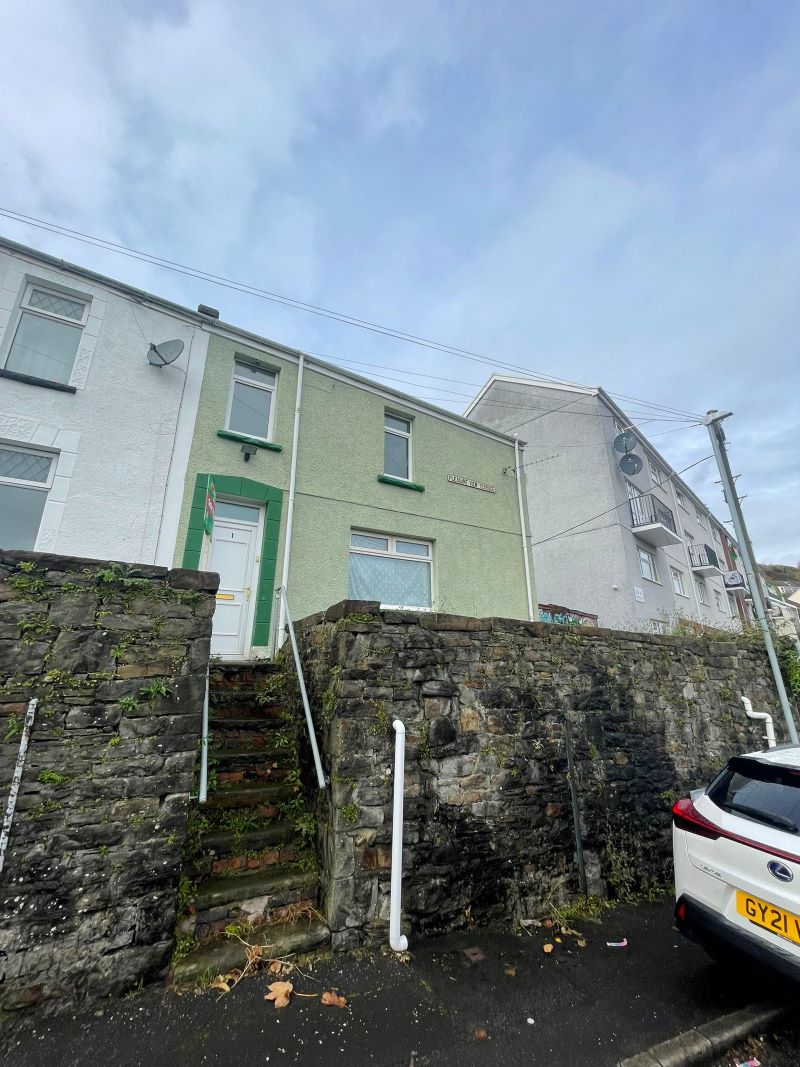 Property for Auction in Wales - 1 Pleasant View Terrace, Swansea, SA1 6YQ