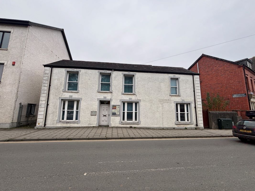 Property for Auction in Wales - 27 College Street, Lampeter, Ceredigion, SA48 7DY