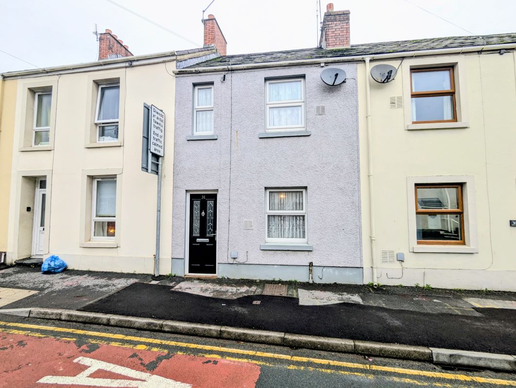 Property for Auction in Wales - 31 St. Catherine Street, Carmarthen, SA31 3DY