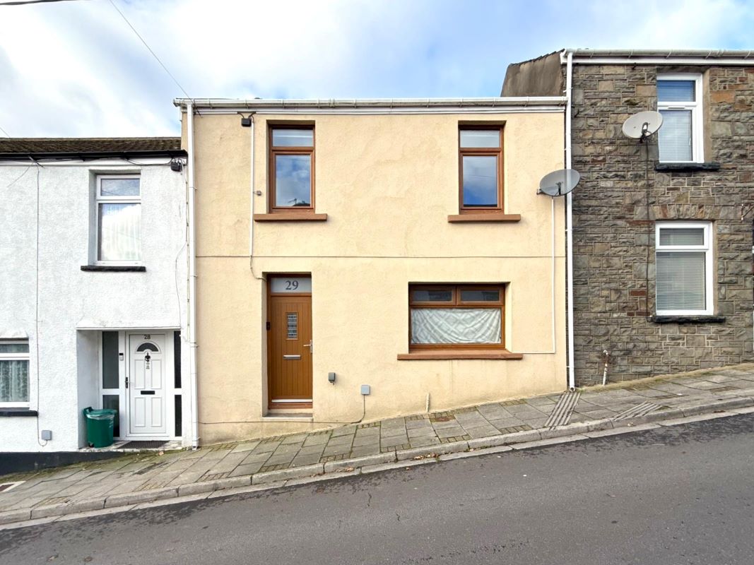 Property for Auction in Wales - 29 Ynyscynon Street, Cwmbach, Aberdare, CF44 0PD