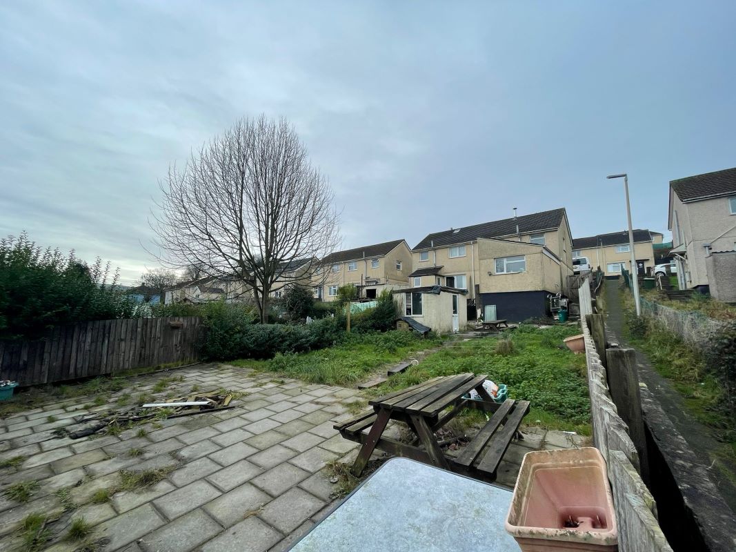 172 Garth Avenue Glyncoch, Pontypridd, CF37 3AD