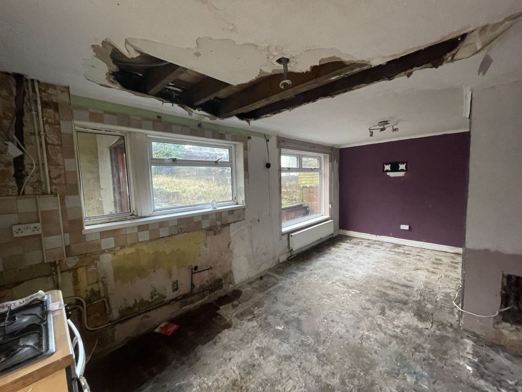 98 Hillside Avenue Blaenavon, Pontypool, Torfaen, NP4 9JE