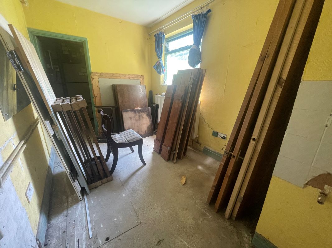 Former Whitemill Inn, Whitemill, Carmarthen, Carmarthenshire, SA32 7EN