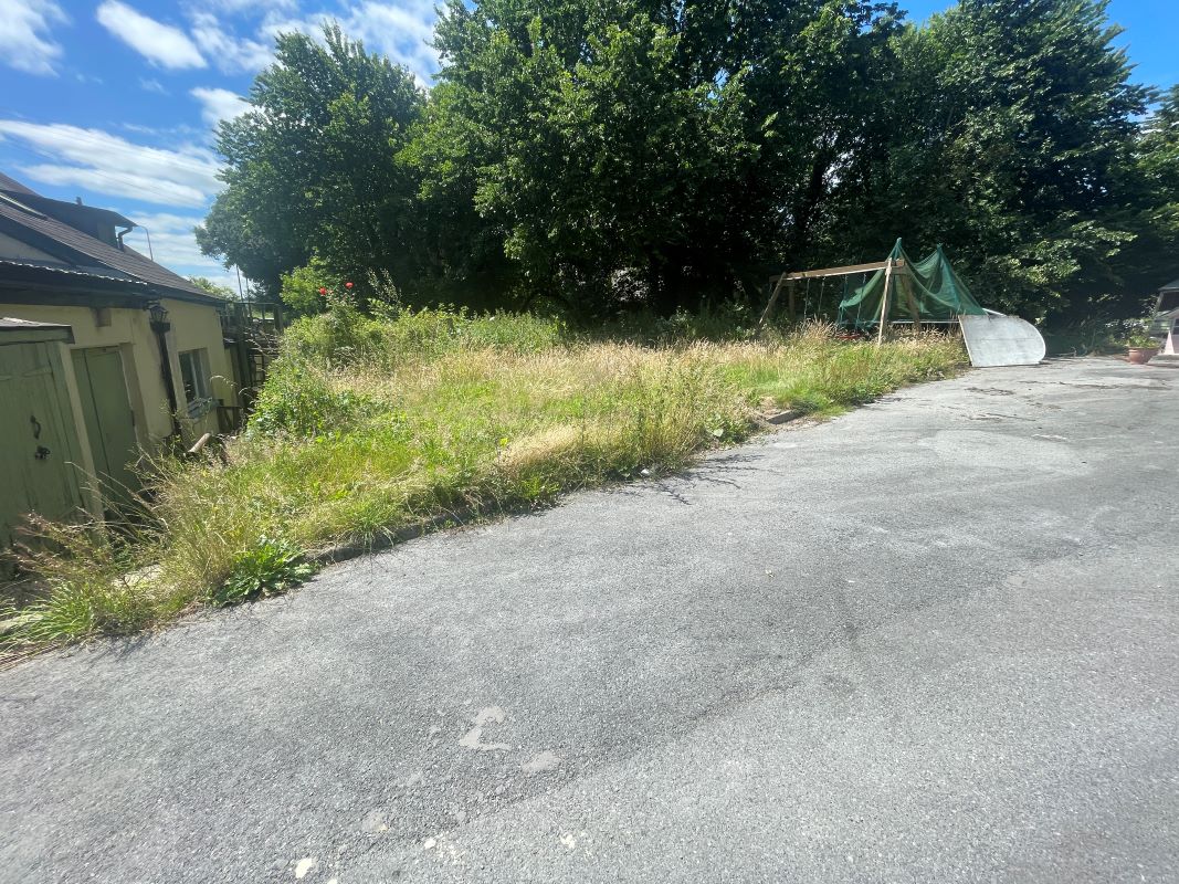 Former Whitemill Inn, Whitemill, Carmarthen, Carmarthenshire, SA32 7EN