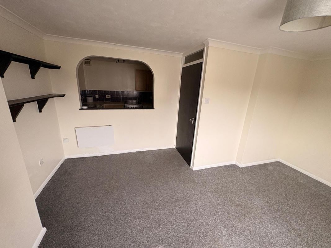 111 Bishop Hannon Drive, Fairwater, Cardiff, CF5 3QU