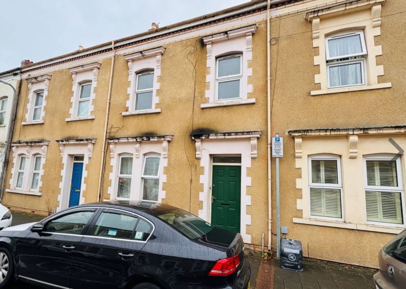 Property for Auction in Wales - 21 South Luton Place, Cardiff, CF24 0EX