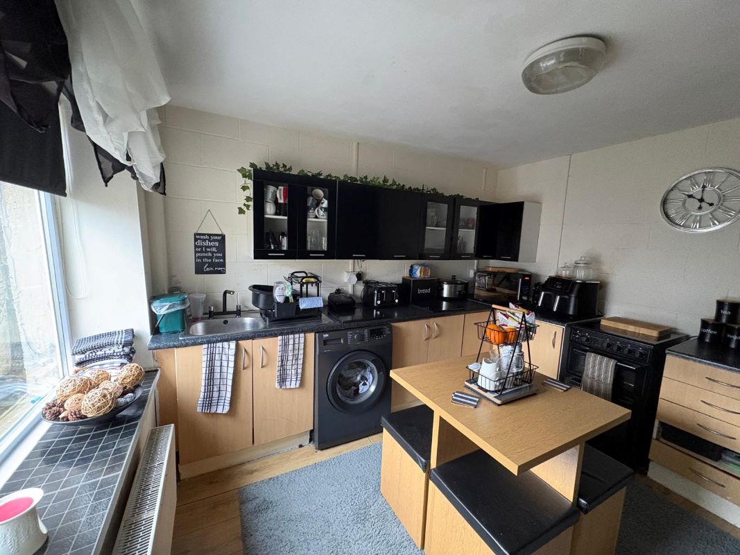 19 Coronation Road, Six Bells, Abertillery, Blaenau Gwent, NP13 2PJ