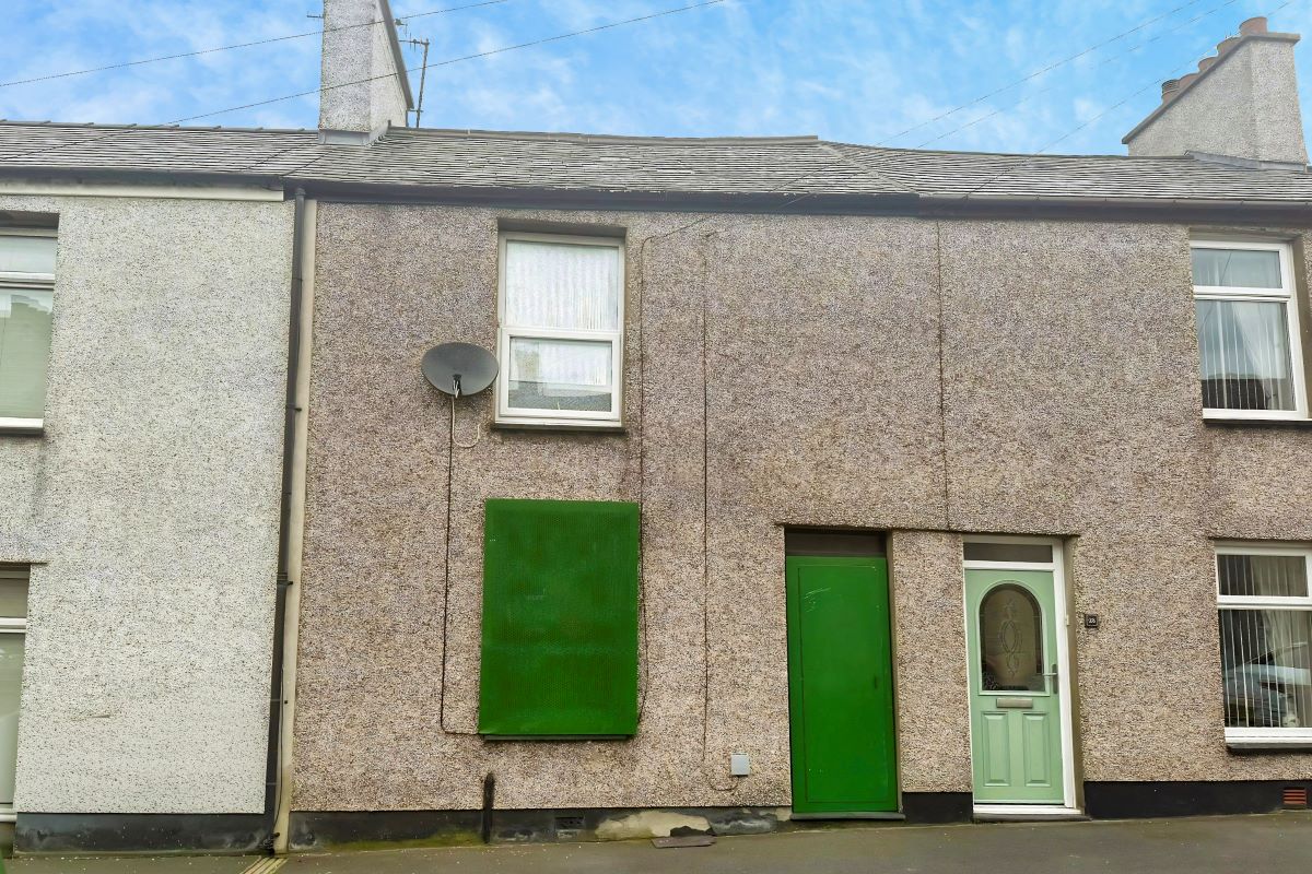 Property for Auction in Wales - 26 Cecil Street, Holyhead, Gwynedd, LL65 2NP