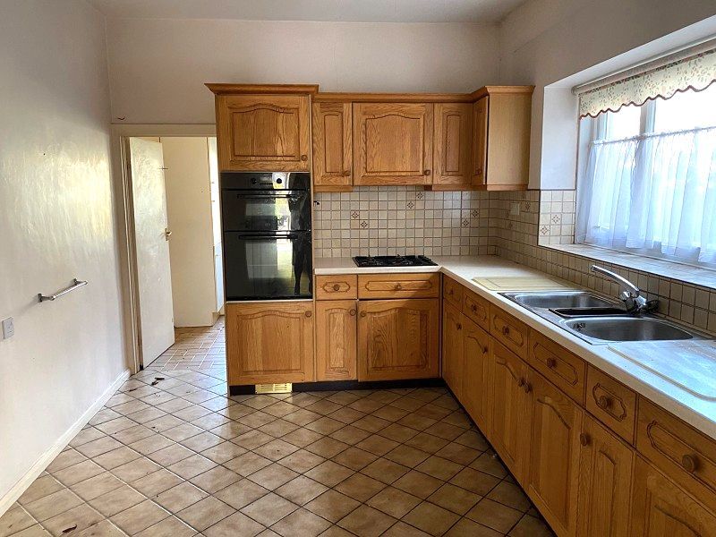 104 Gnoll Park Road, Neath, SA11 3DD