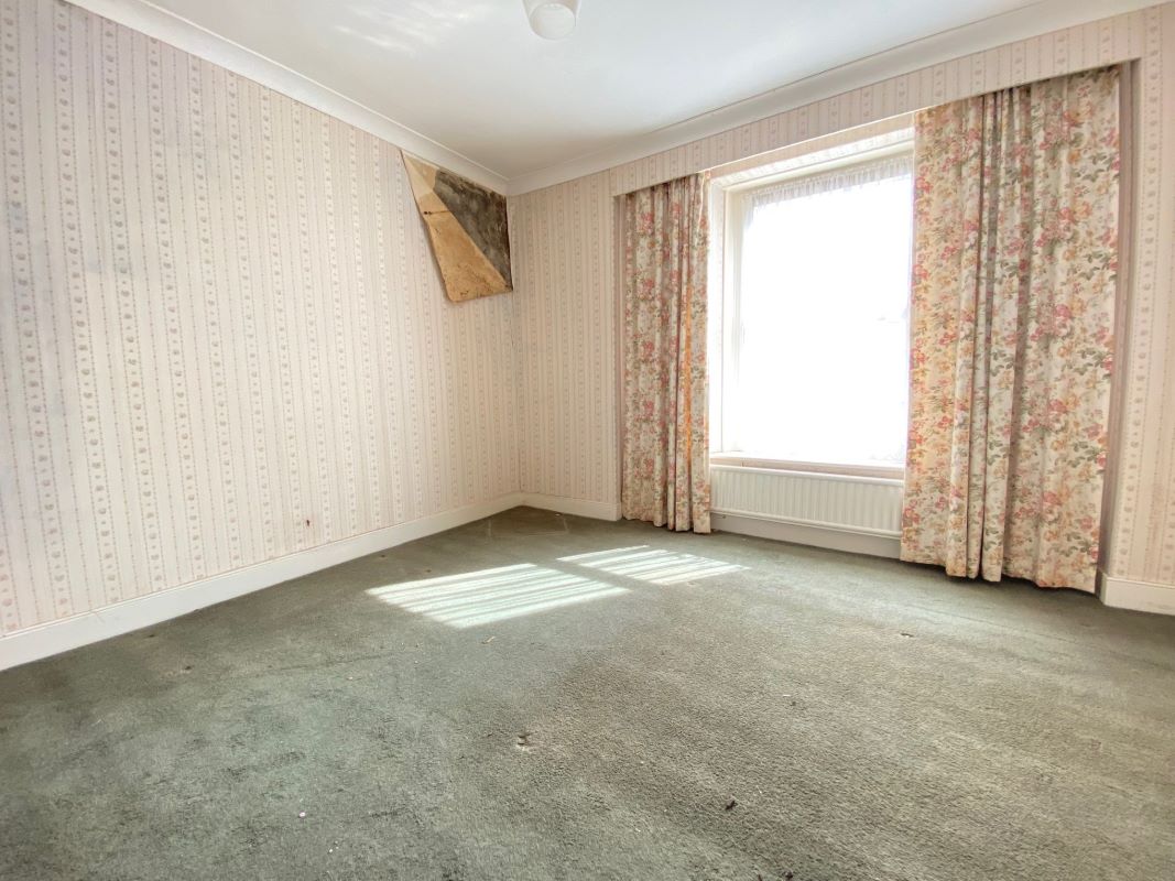 104 Gnoll Park Road, Neath, SA11 3DD