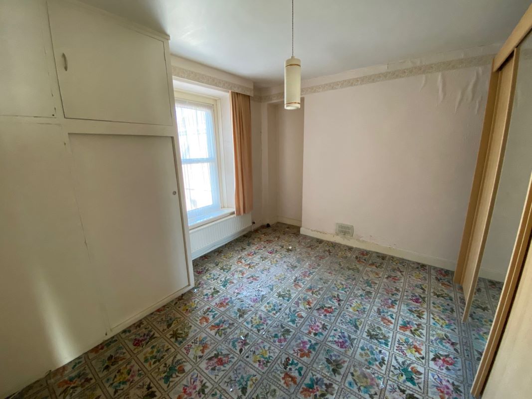 104 Gnoll Park Road, Neath, SA11 3DD