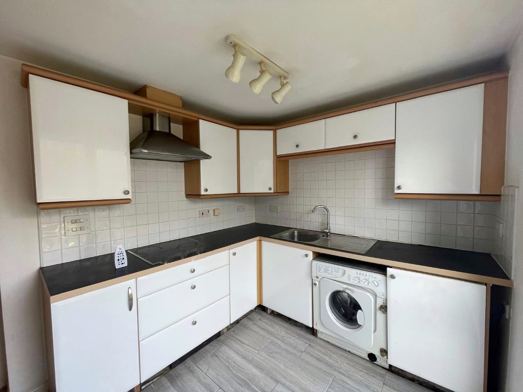 73 Aprilia House, Ffordd Garthorne, Cardiff, CF10 4DL