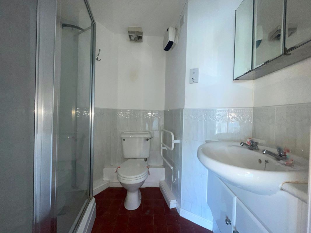 73 Aprilia House, Ffordd Garthorne, Cardiff, CF10 4DL