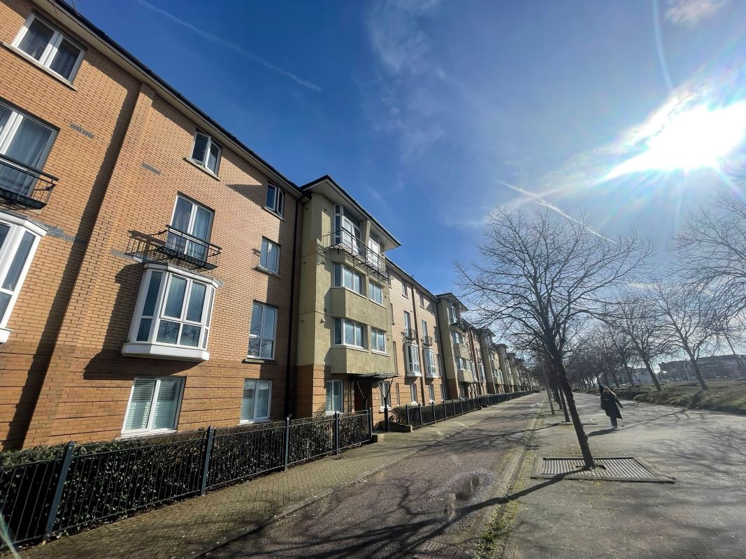 73 Aprilia House, Ffordd Garthorne, Cardiff, CF10 4DL