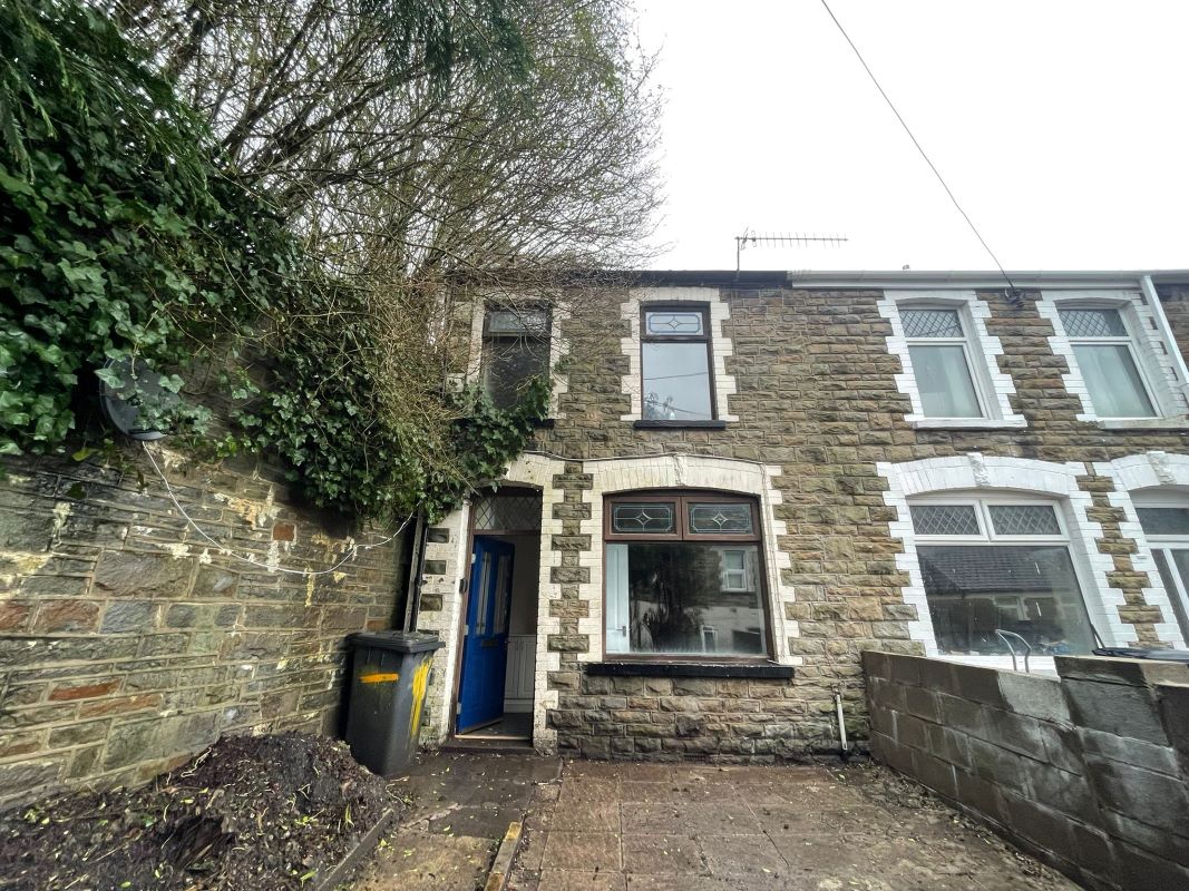Property for Auction in Wales - 122 Oak Street, Abertillery, NP13 1TQ