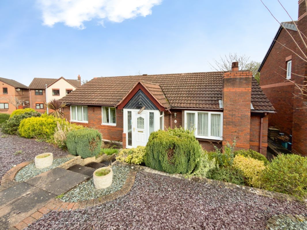 Property for Auction in Wales - 18 Bryn Castell, Abergele, Conwy, LL22 8QA