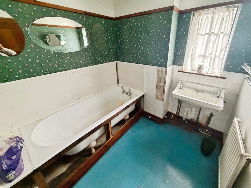 Sunnyside Abergwyngregyn, Llanfairfechan, Gwynedd, LL33 0LA