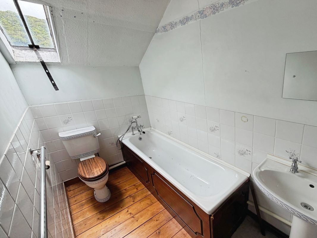 Sunnyside Abergwyngregyn, Llanfairfechan, Gwynedd, LL33 0LA