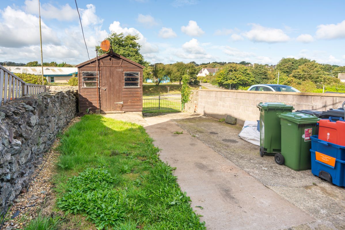 62 Salem Street, Amlwch, Anglesey, LL68 9BT
