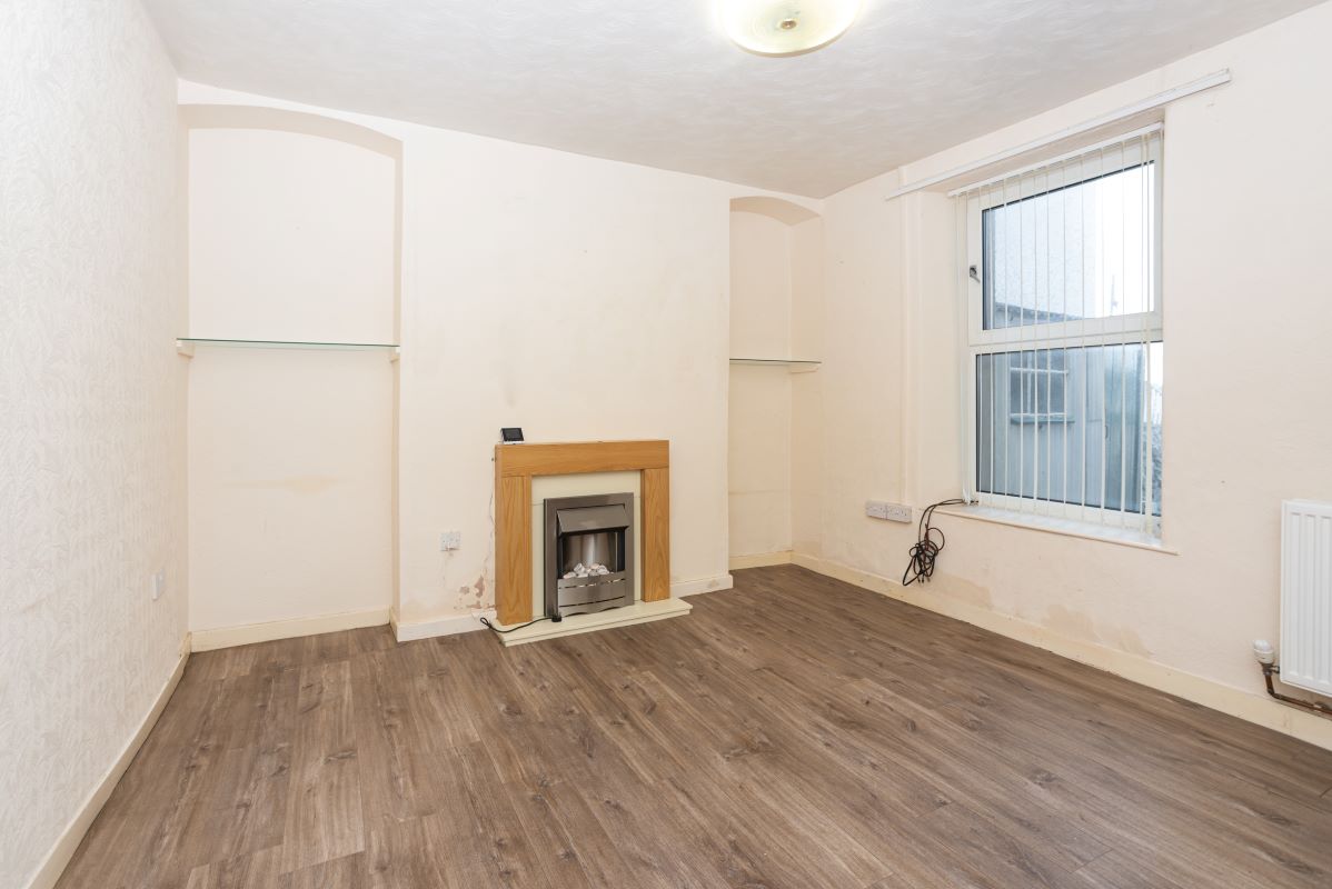 62 Salem Street, Amlwch, Anglesey, LL68 9BT