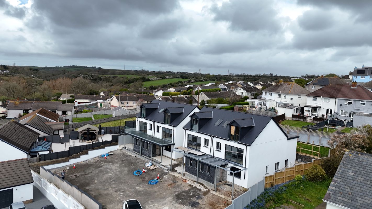 Property for Auction in Wales - 1-4 Cleddau Court Cleddau Avenue, Neyland, Pembrokeshire, SA73 1UE