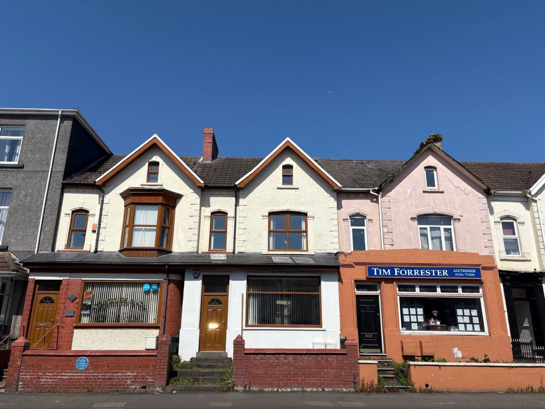 Property for Auction in Wales - 5 Murray Street, Llanelli, Carmarthenshire, SA15 1AQ