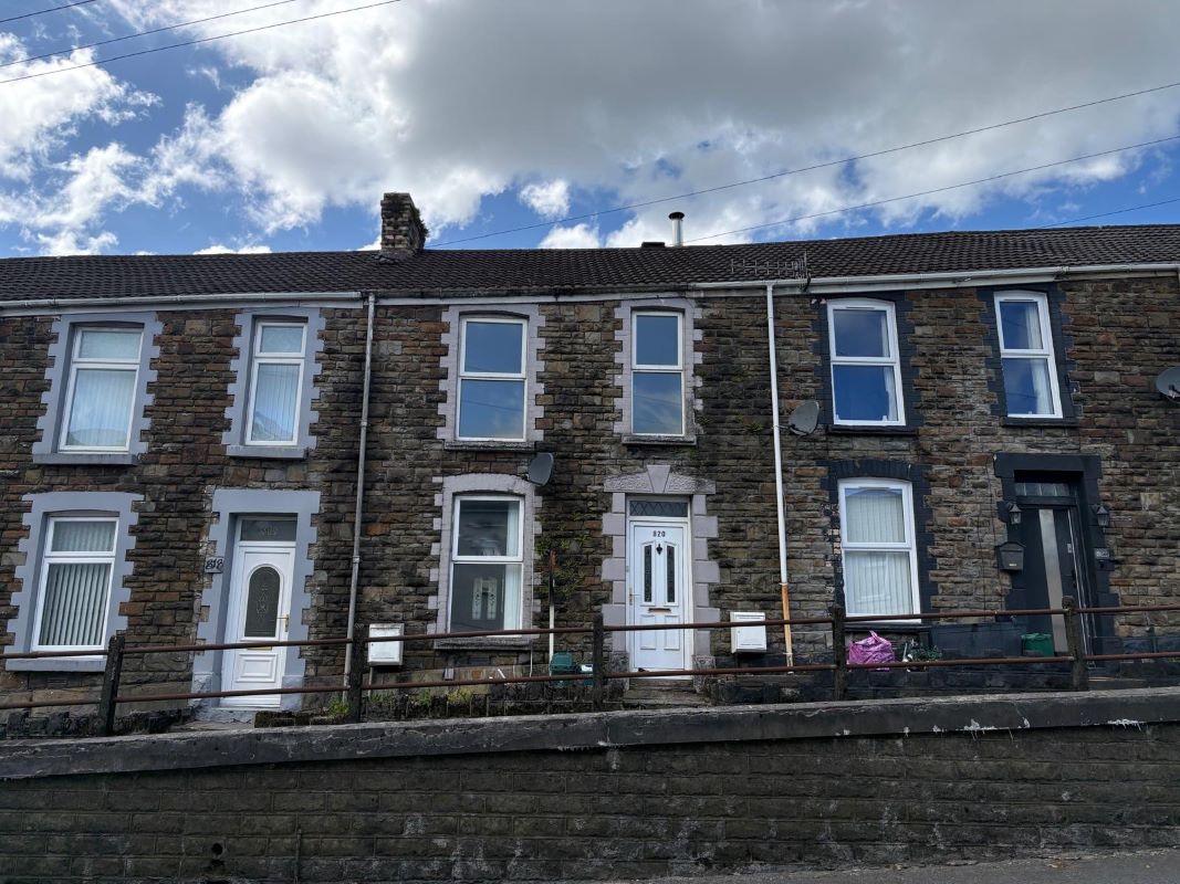 Property for Auction in Wales - 820 Llangyfelach Road Treboeth, Swansea, SA5 9AX