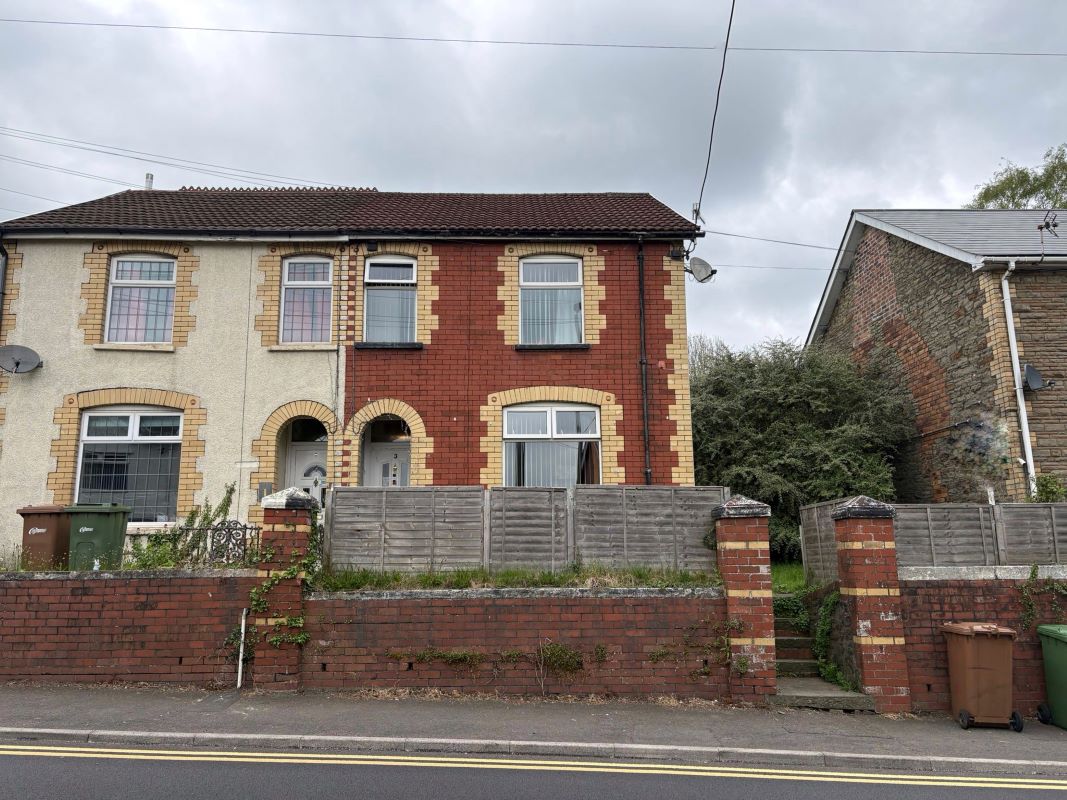 Property for Auction in Wales - 3 Commercial Road, Machen, Caerphilly, CF83 8NB