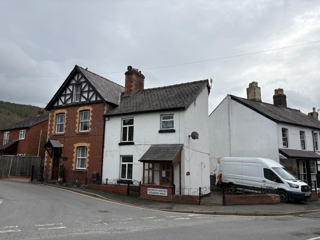 Property for Auction in Wales - Pendre Wyn 13 West Street, Knighton, Powys, LD7 1EN