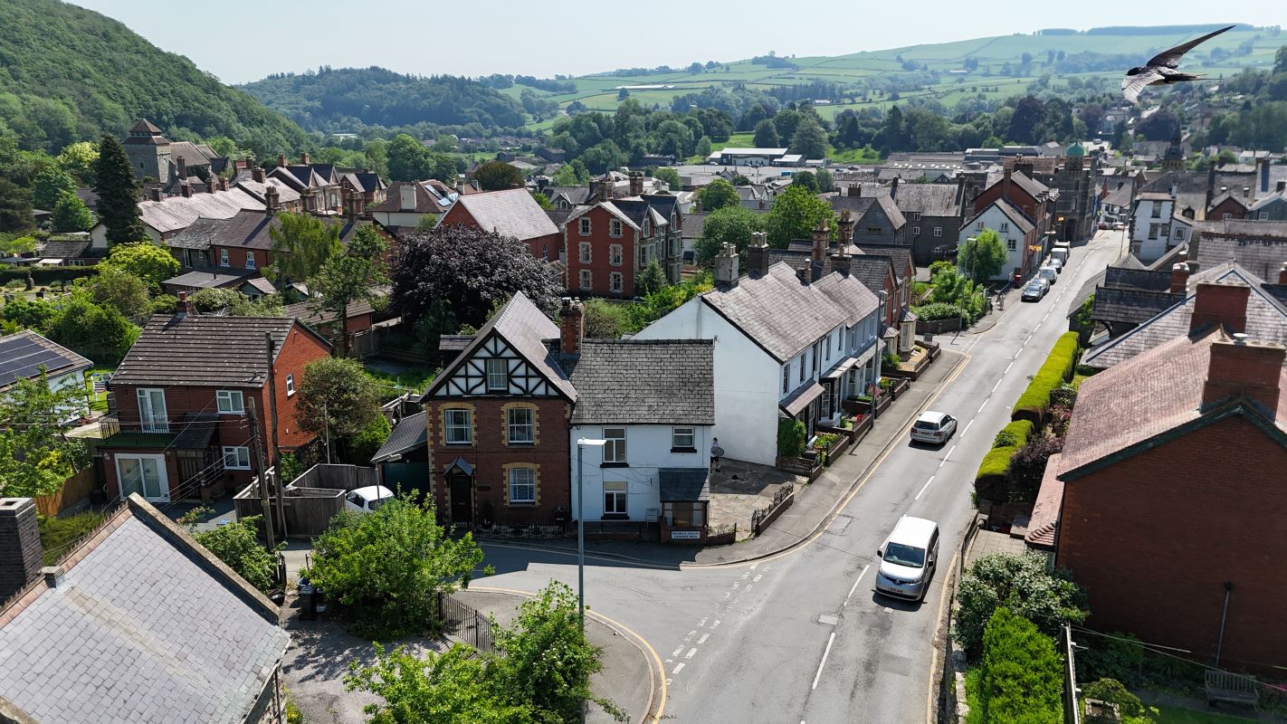 Property for Auction in Wales - Pendre Wyn 13 West Street, Knighton, Powys, LD7 1EN