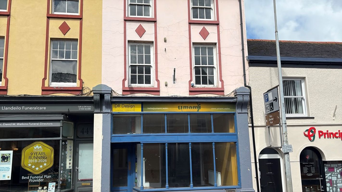 Property for Auction in Wales - 42 Rhosmaen Street, Llandeilo, Carmarthenshire, SA19 6HD