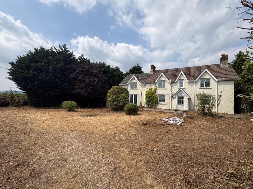Property for Auction in Wales - Pen-Y-Groes Fach Michaelston-Y-Fedw, Cardiff, CF3 6XW