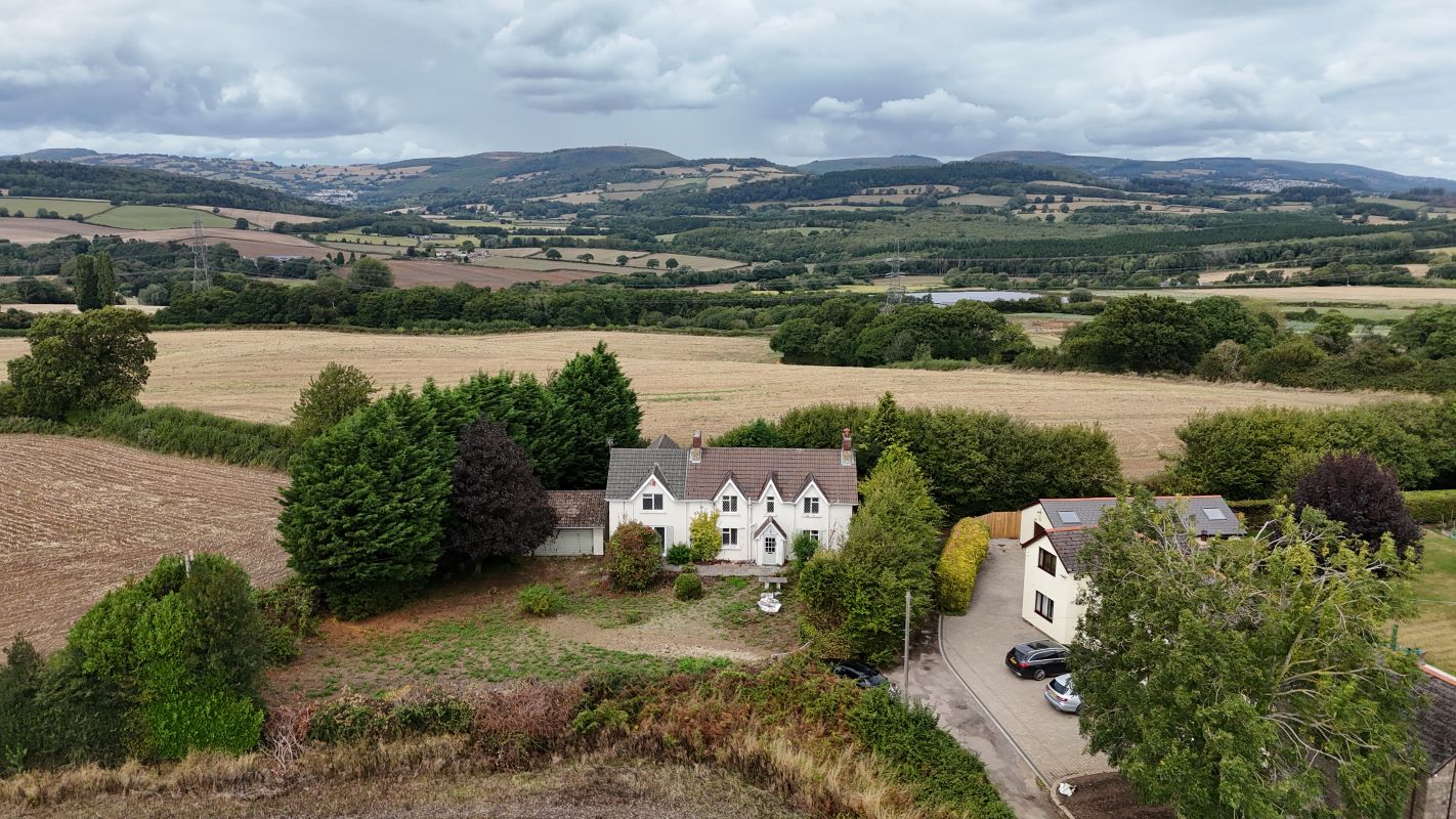Property for Auction in Wales - Pen-Y-Groes Fach Michaelston-Y-Fedw, Cardiff, CF3 6XW